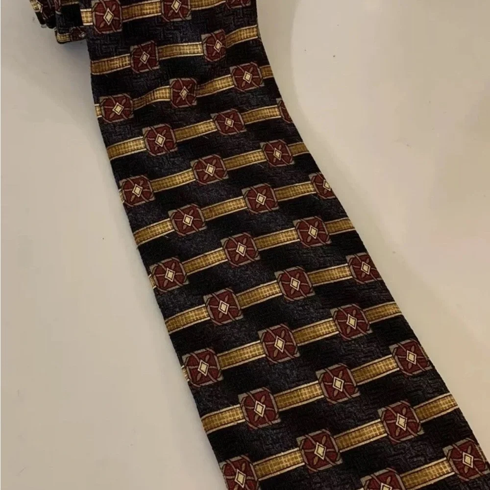 Robert Talbott‎ Studio Black and Gold Patterned Tie